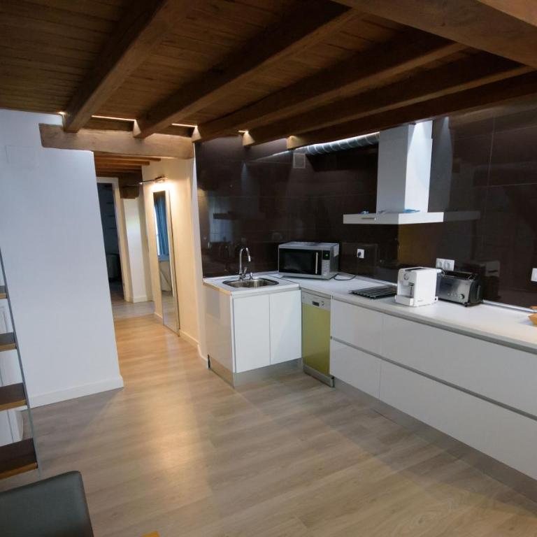 PINTORES ROOMS Apartamentos Turísticos - Studio-Apartment - 5