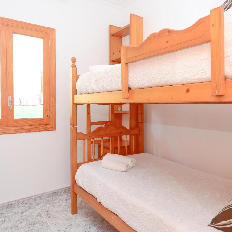 Pinya - Three-Bedroom Villa - 11