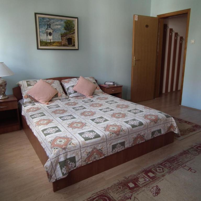 Naša Tvrđava Guest Accommodation - Dvokrevetna Soba sa Bračnim Krevetom - 3