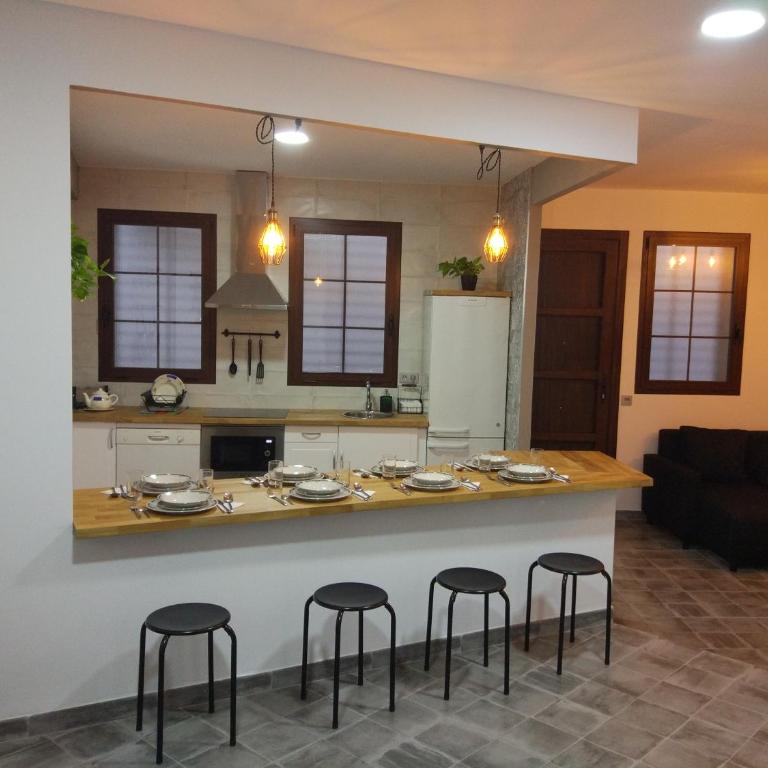 Casa Loft 2 Dormitorios en el Centro Histórico y de fácil acceso - Two-Bedroom Apartment - 1