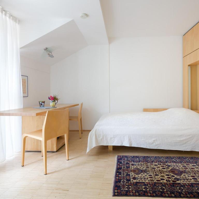 Frühstückspension "Schlosswirt" - Einzelzimmer mit Bad - 2