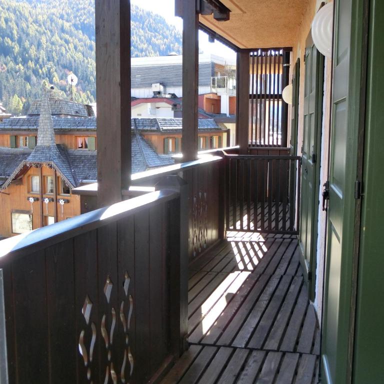 Sport Campiglio Apartment - Appartamento con 1 Camera da Letto e Balcone - 2