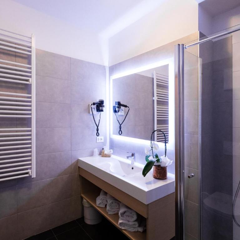Hotel Collini - Suite con bañera de hidromasaje - 3