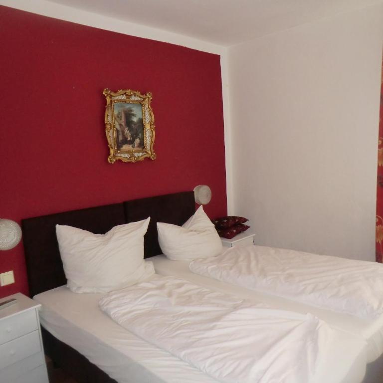 Hotel Pension Haydn - Chambre Double - Salle de Bains Commune - 7