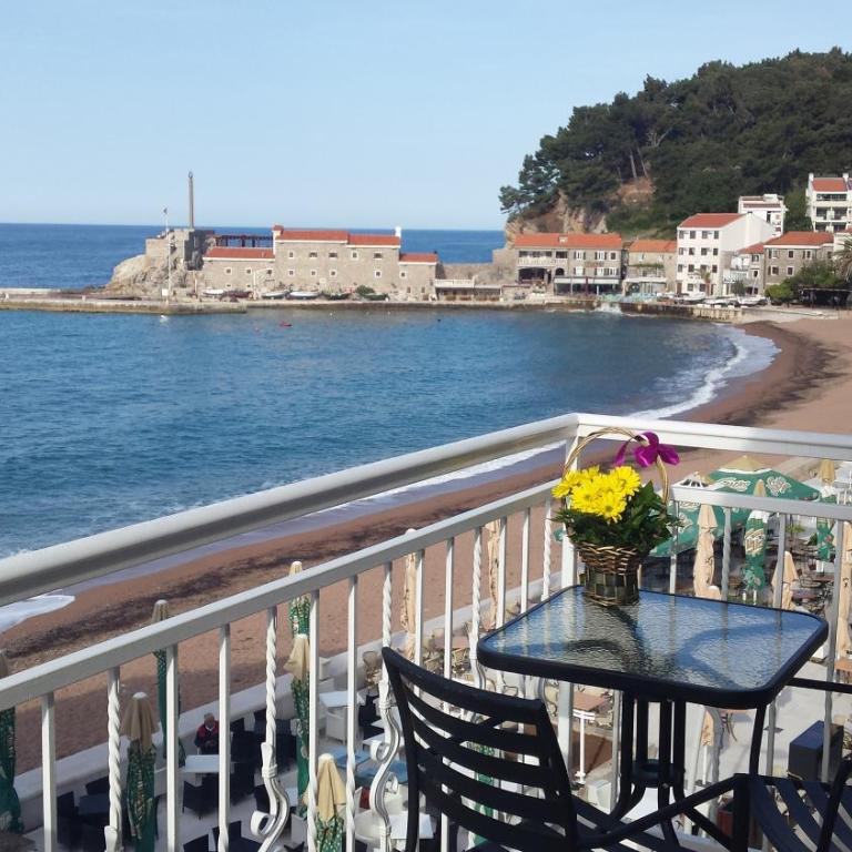 Apartments Teodora Obala - One-Bedroom Apartment with Balcony and Sea View - 13