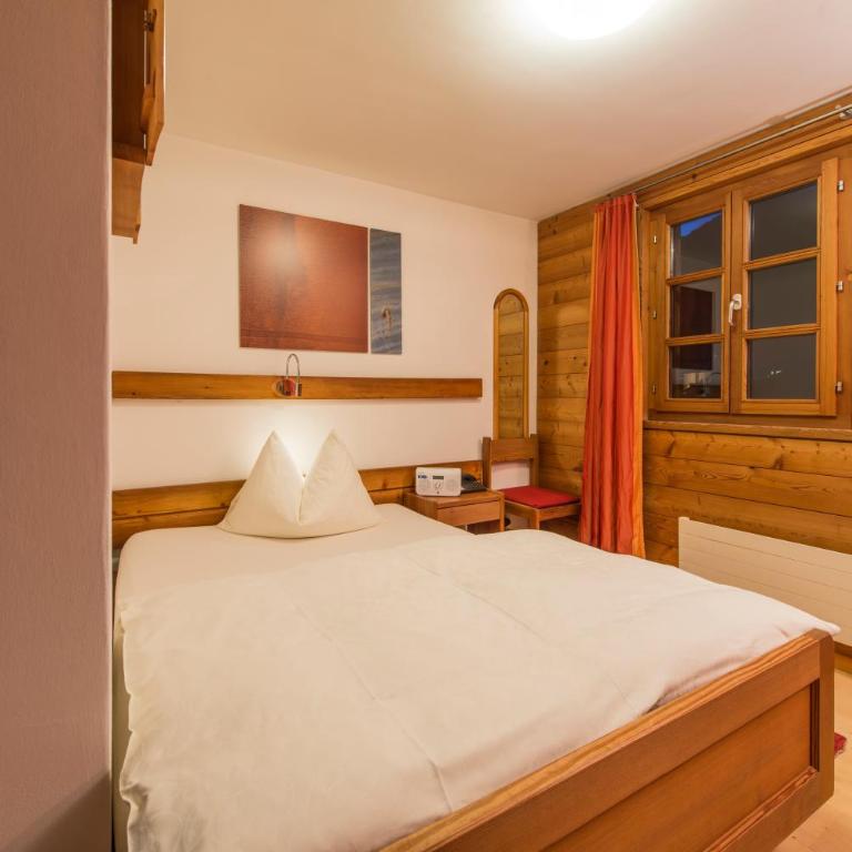 Hotel Glocke - Einzelzimmer mit Bergblick - 4