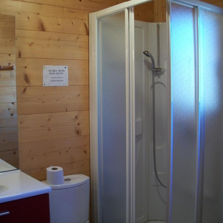 Chalet Les Aigles - Chambre Double avec Salle de Bains Privative - 4