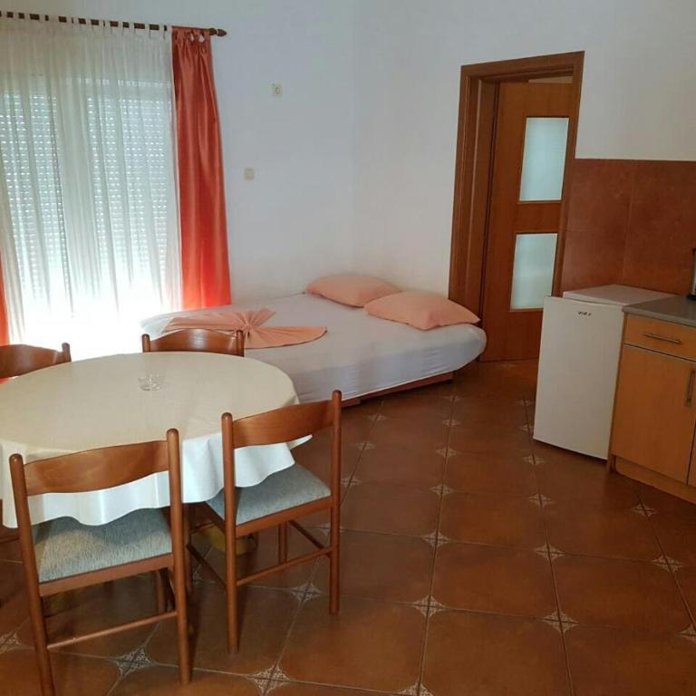 Guesthouse MB Knezevic - Apartman sa 1 Spavaćom Sobom - 13