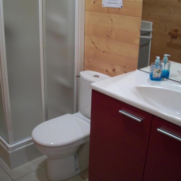 Chalet Les Aigles - Chambre Double avec Salle de Bains Privative Extérieure - 4