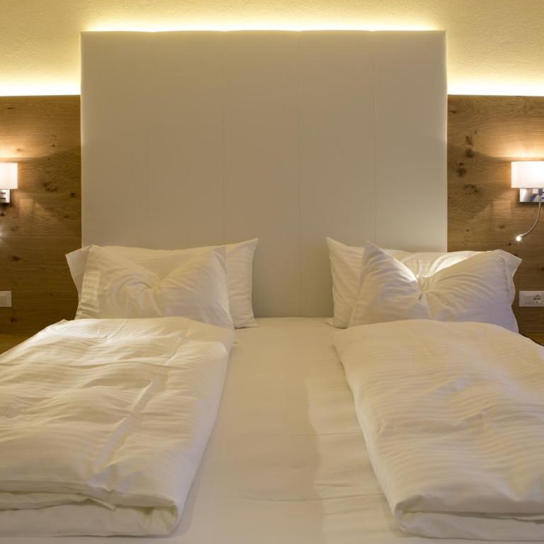 Hotel Collini - Habitación Doble Deluxe - 1 o 2 camas - 4