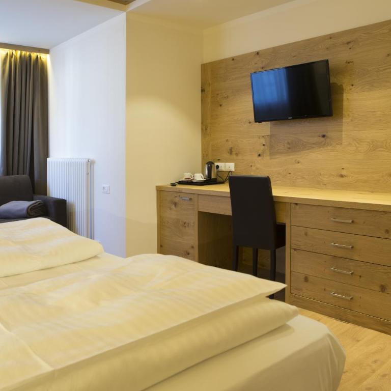 Hotel Collini - Habitación Doble Deluxe - 1 o 2 camas - 1