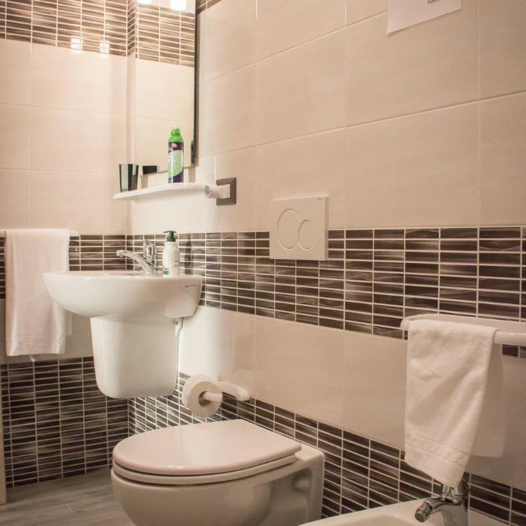 Rocca Pinta Guest House - Camera Matrimoniale/Doppia con Letti Singoli con Bagno Privato - 4