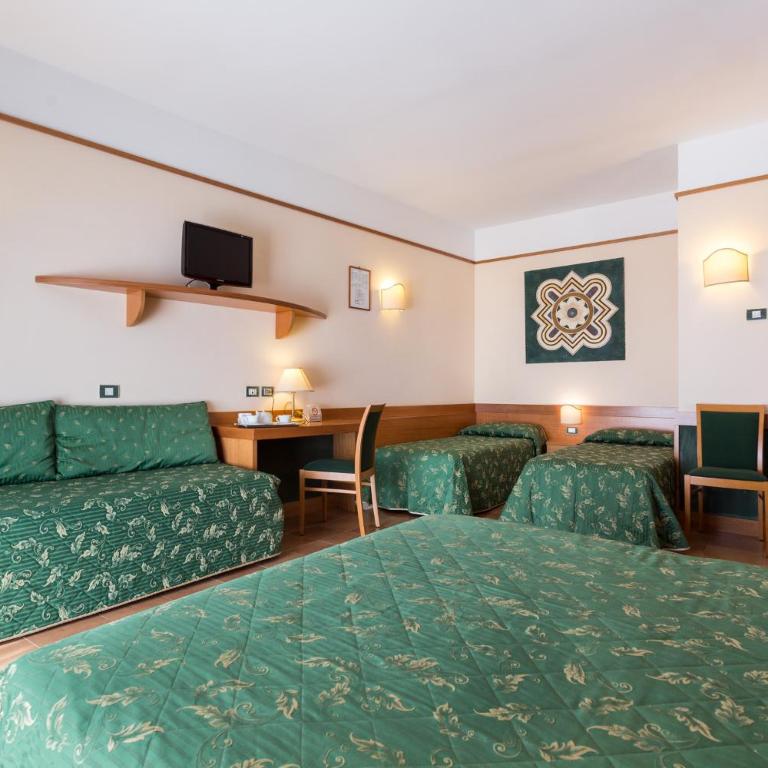 Hotel La Terrazza RESTAURANT & SPA - Camera Quadrupla Standard - 3