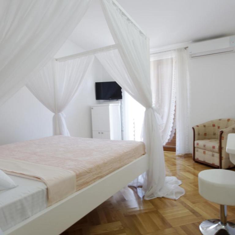 Apartments Miković - Premium Dvokrevetna Soba sa Bračnim Krevetom - 8