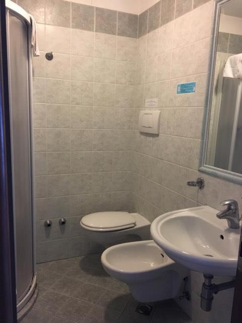 Hotel Saint Tropez - Triple Room - 12