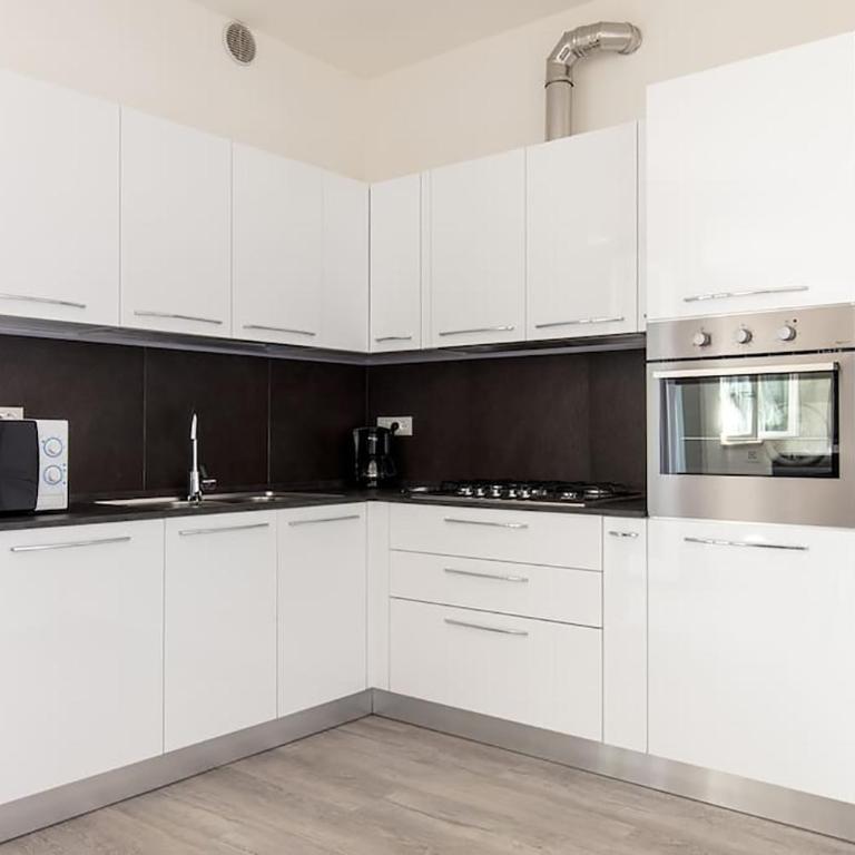 Cosy Torri Apartments - Appartement avec Balcon - 8