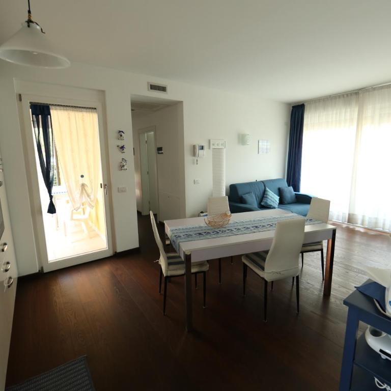 Lake View Apartment - Appartamento con 2 Camere da Letto - 40