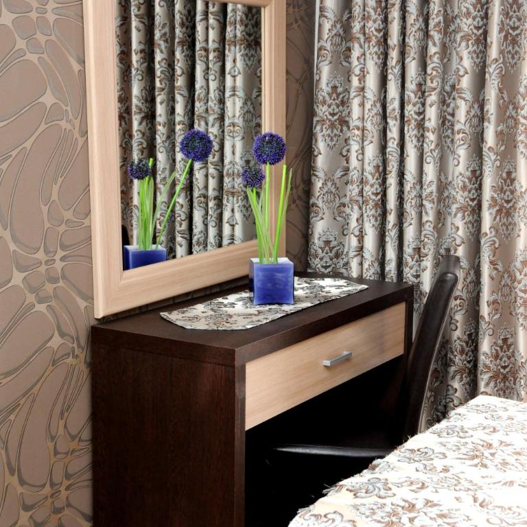 Hotel Lion - Dvokrevetna Soba sa Bračnim Krevetom - 8