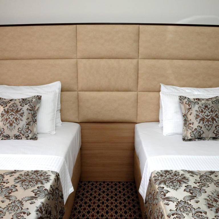 Hotel Lion - Dvokrevetna Soba sa Zasebnim Krevetima - 1