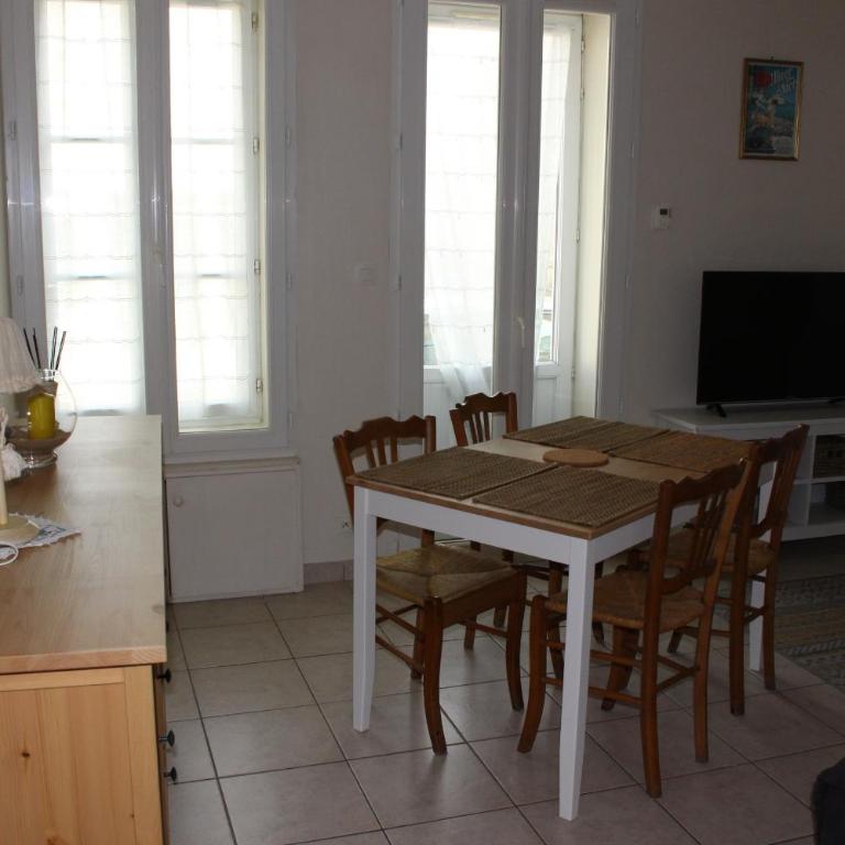 maison de bourg - Two-Bedroom Townhouse - 1