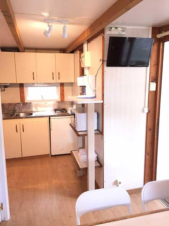 Bungalows & Albergue La Playa - Two-Bedroom Bungalow (1-5 Adults) - 10