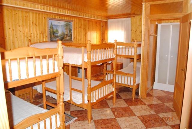 Bungalows & Albergue La Playa - Private Room with Private Bathroom 10 Adults (Albergue) - 3