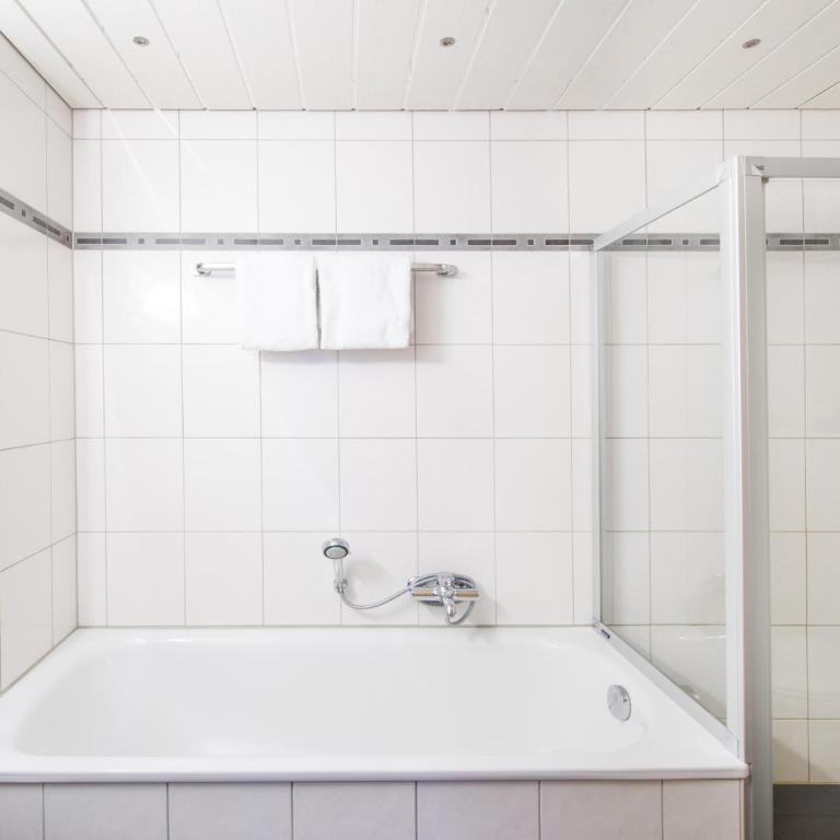 Luxury Chalets & Apartments by MX Zermatt - Appartement Vieux Moulin avec Jardin - 2