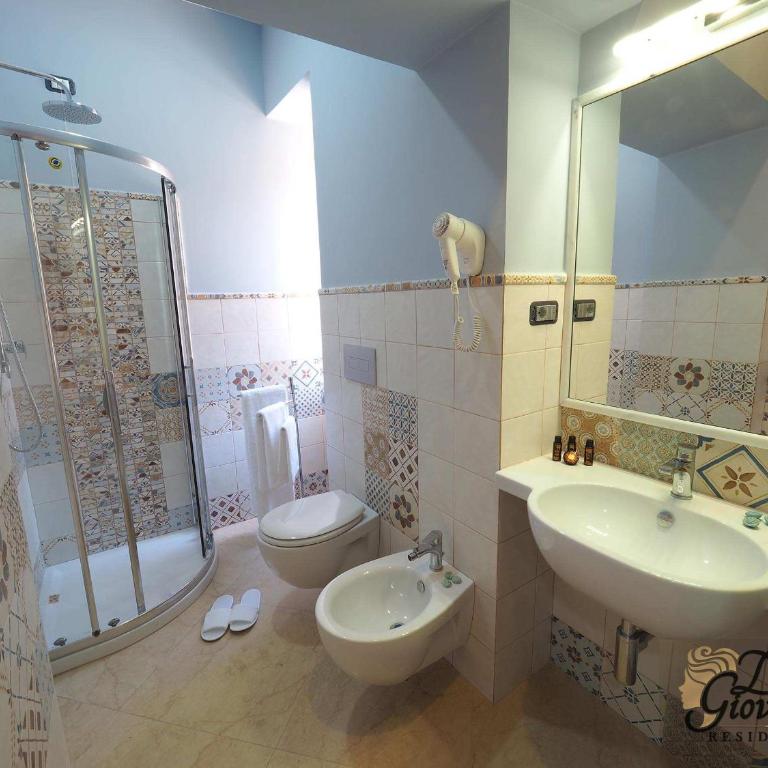 Residenza Donna Giovanna - Deluxe Room - 17