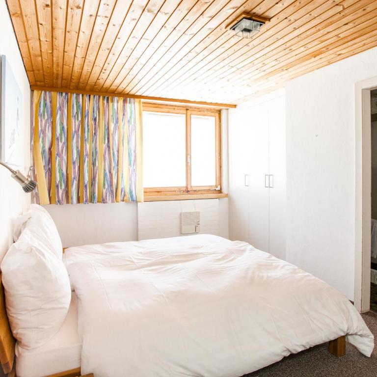 GALAAXY Mountain Hostel--Nur mit der Gondelbahn Erreichbar - Vierbettzimmer - 1