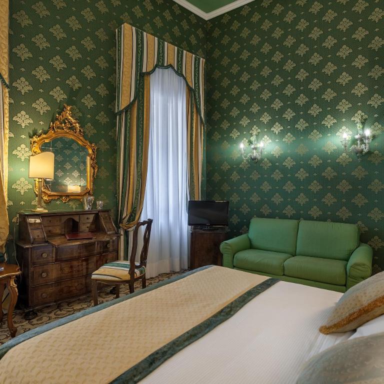 Hotel Ca' dei Conti - Camera Matrimoniale Superior con Vista Canale - 3