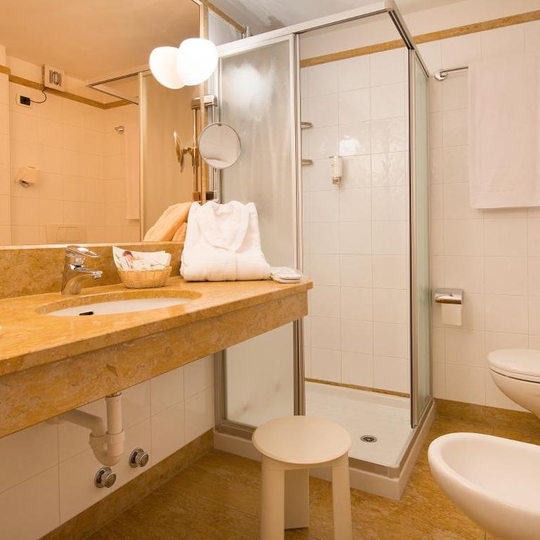 Hotel Baita Montana - Suite Familiare (2 Adulti + 2 Bambini) - 1