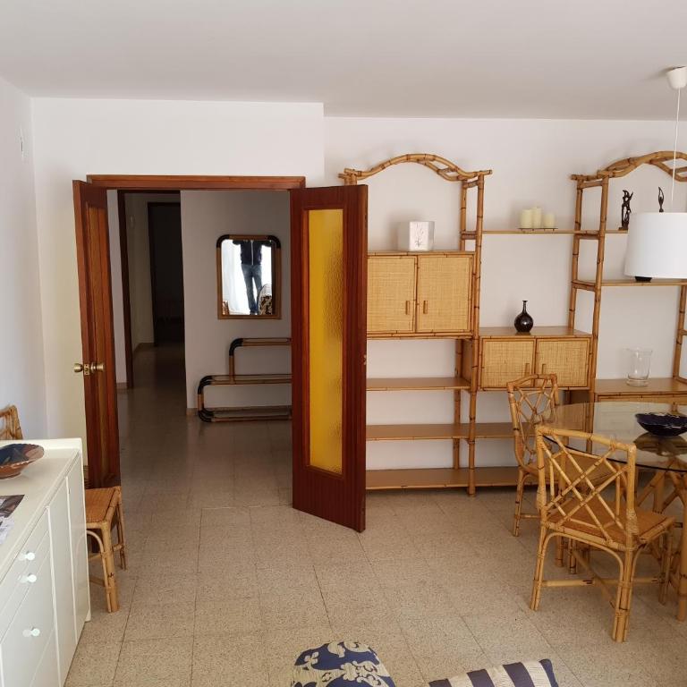 Apartament a la Placeta de Sant Joan 21, 3r - Apartamento de 3 dormitorios - 6