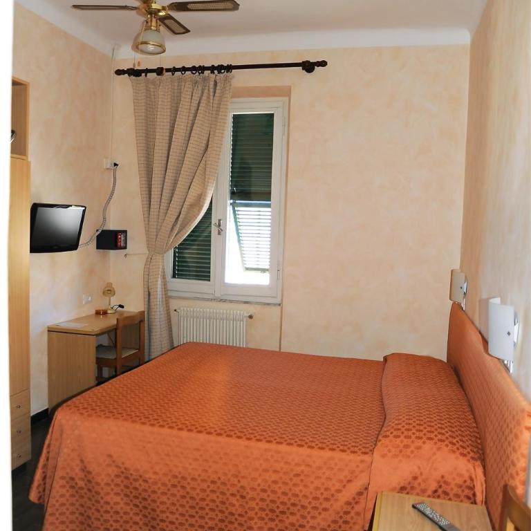 Hotel Bianca Maria - Camera Matrimoniale/Doppia con Letti Singoli con Vista Mare Parziale - 5