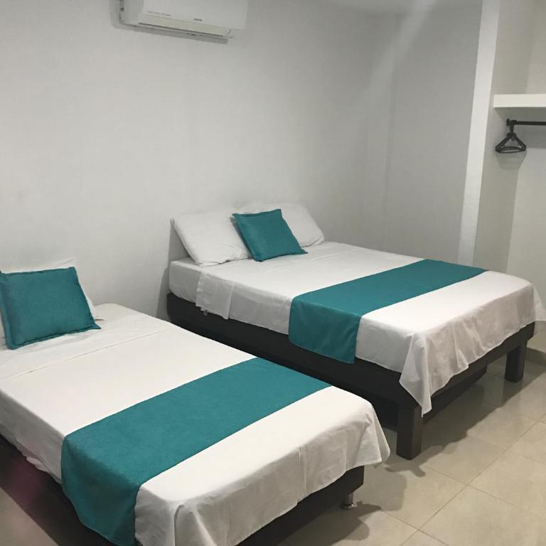 Mayva AprtaHotel - Habitación Familiar - 2