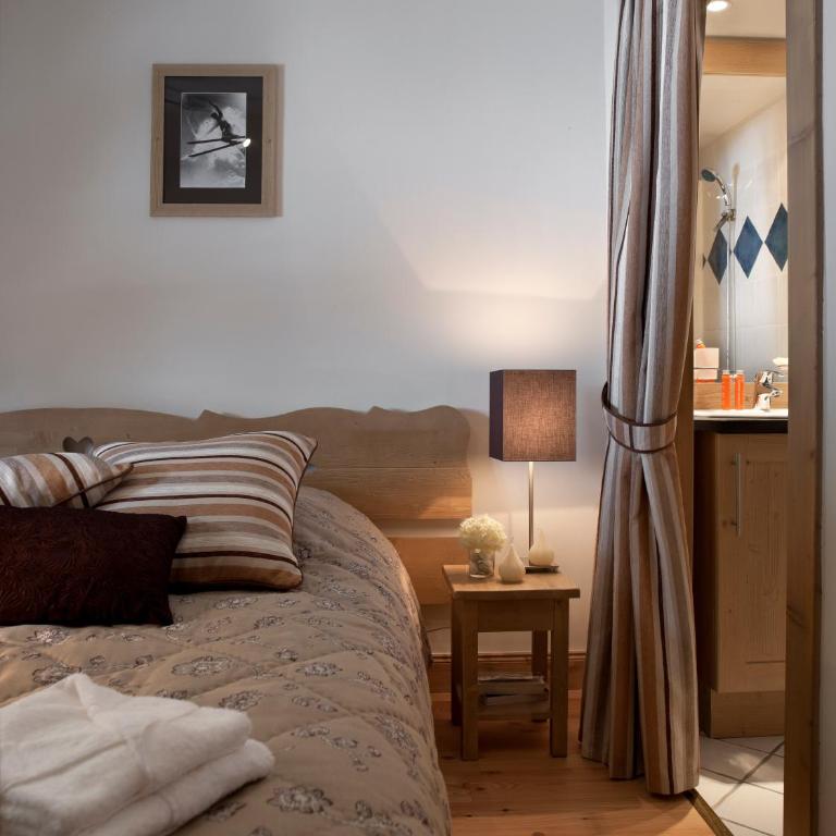 CGH Résidences & Spas Les Chalets de Jouvence - Three-Bedroom Apartment (8 Adults) with Spa Access - 3