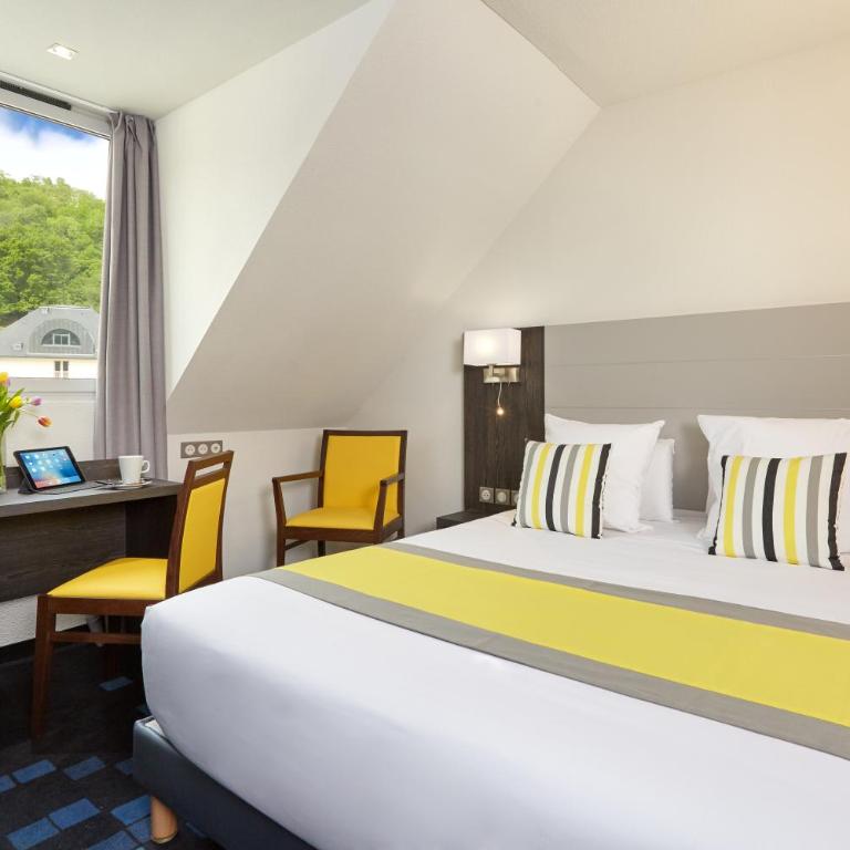 Hôtel Astrid - Chambre Double Deluxe - 2