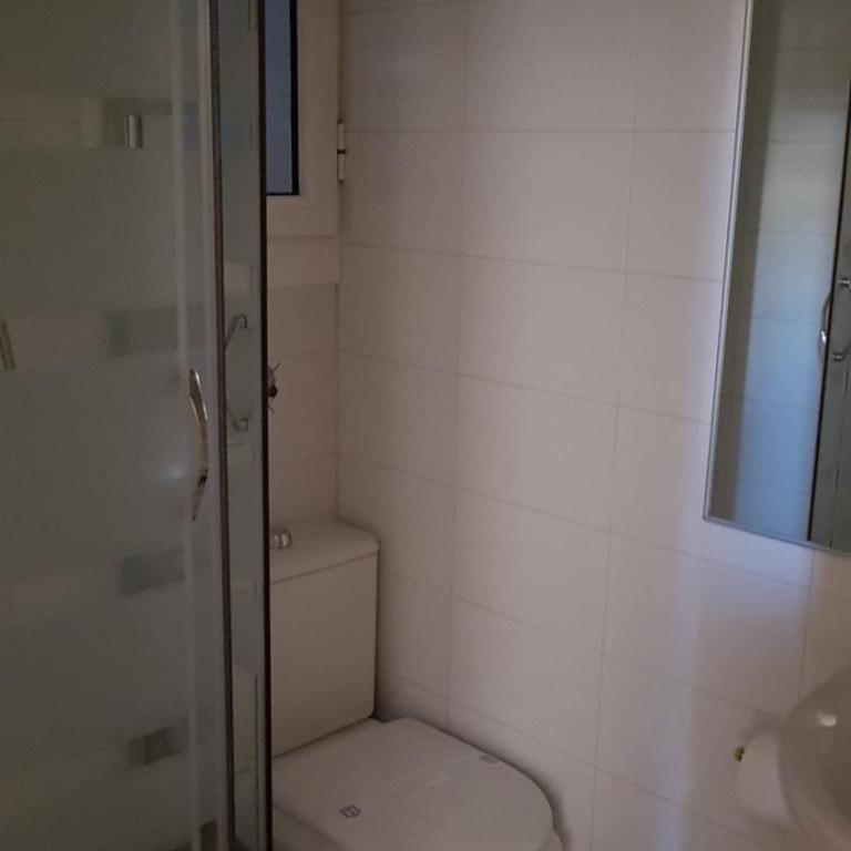 Hostal Eixample - Double or Twin Room with Interior Balcony and with Private Bathroom - 7