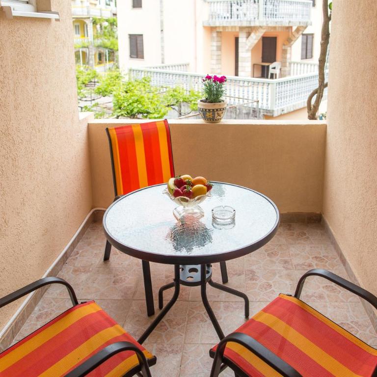 Apartments & Studios Tomanović - Studio with Garden View - 7