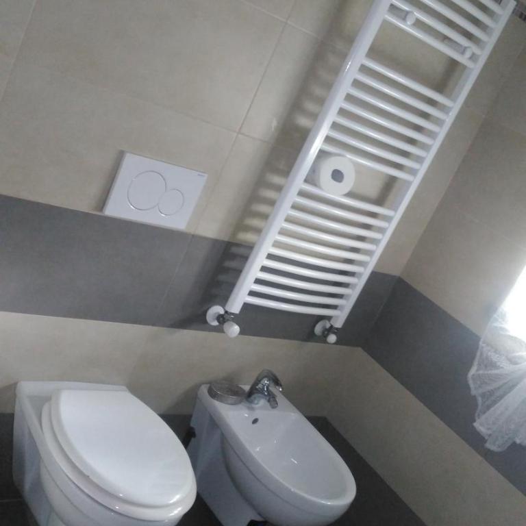 B&B San Vitale - Camera Tripla con Bagno Privato - 16