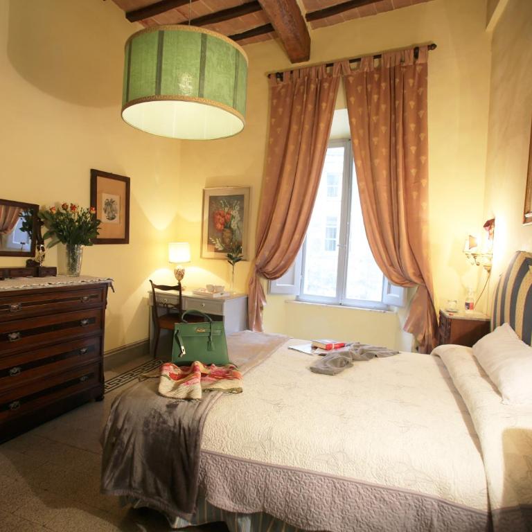 B&B Le Aquile - Camera Matrimoniale/Doppia con Letti Singoli con Bagno Privato Esterno - 2