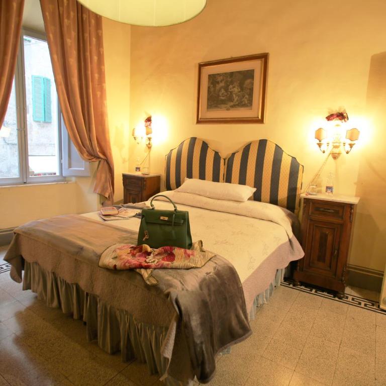 B&B Le Aquile - Camera Matrimoniale/Doppia con Letti Singoli con Bagno Privato Esterno - 1