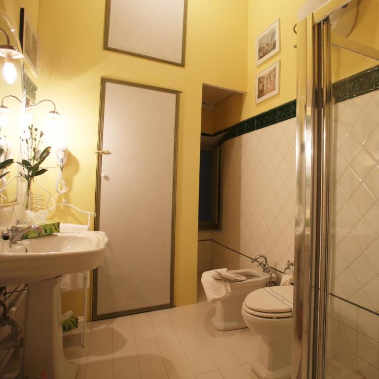 B&B Le Aquile - Camera Matrimoniale/Doppia con Letti Singoli con Bagno Privato Esterno - 3