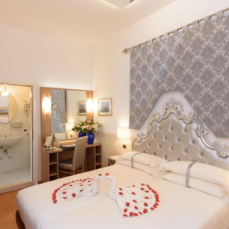 UNAHOTELS Ala Venezia-Adults 16 - Camera Matrimoniale Superior - 12