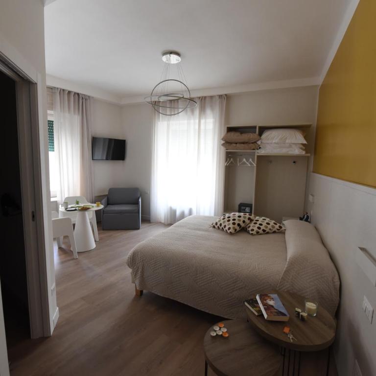 Nicola's Luxury Rooms - Ampia Camera Matrimoniale/Doppia con Letti Singoli - 7