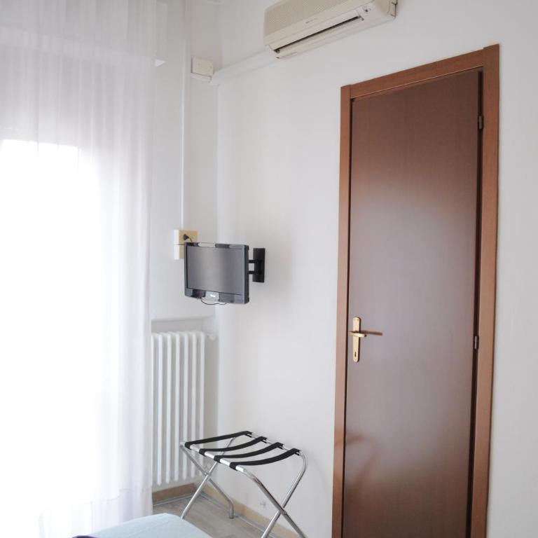Hotel Cecile - Camera Tripla - 14
