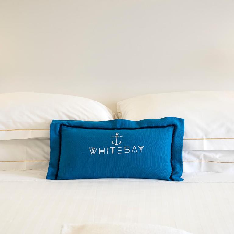 White Bay - Camera Tripla con Balcone - 4