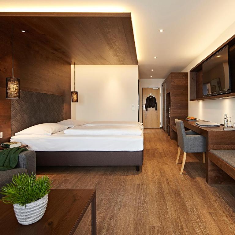 Hotel Die Krone - Immenstadt-Stein - Deluxe Doppelzimmer mit Balkon - 3