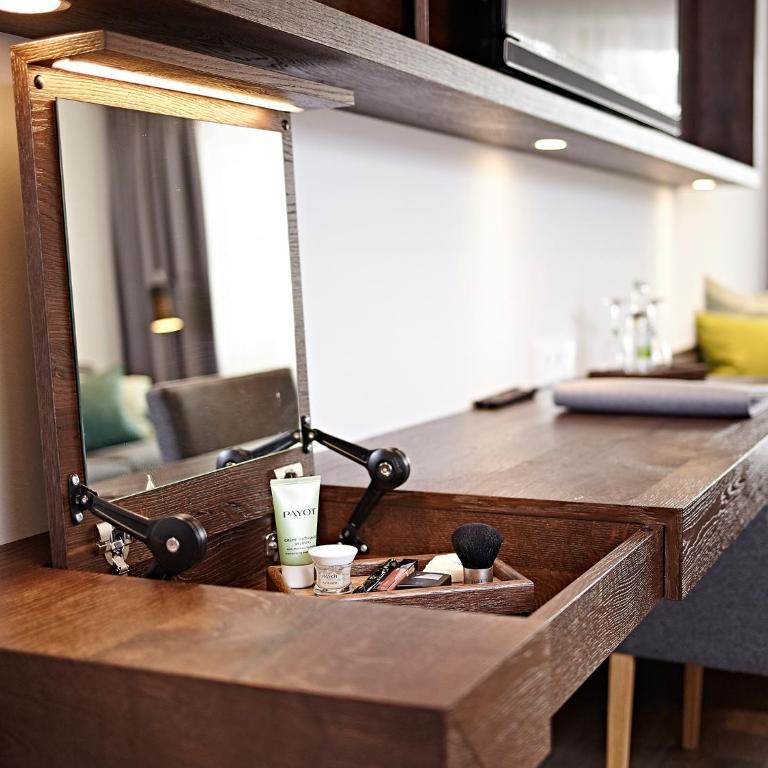 Hotel Die Krone - Immenstadt-Stein - Deluxe Doppelzimmer mit Balkon - 4