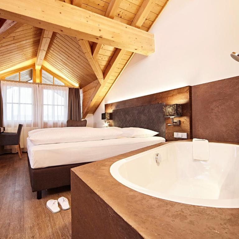 Hotel Die Krone - Immenstadt-Stein - Großes Doppelzimmer - 12