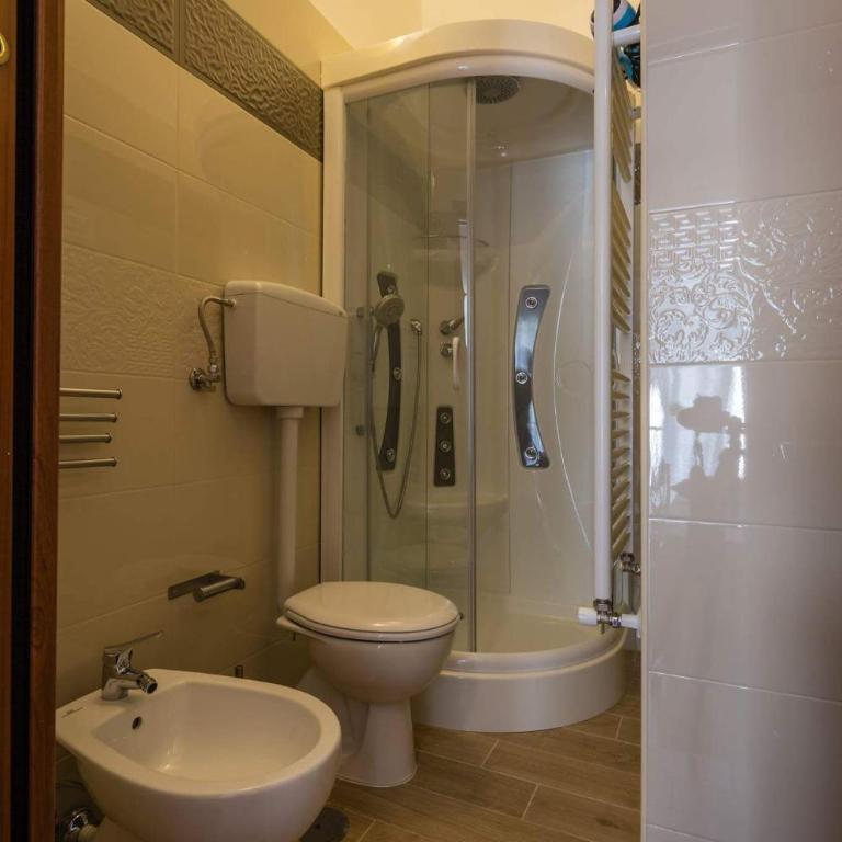 Affittacamere Raggio di sole - Camera Tripla con Bagno Privato - 3